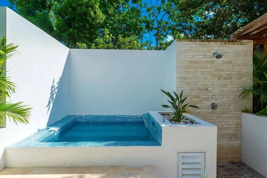 Luxury Private 3Bed Villa, Garden, Pool,Security Tulum Villa
